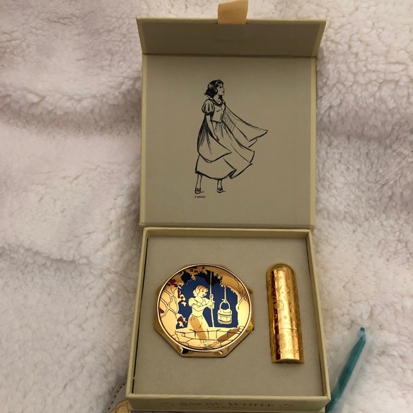 Besame Disney Princess Snow White Collection - Picture 2 of 2